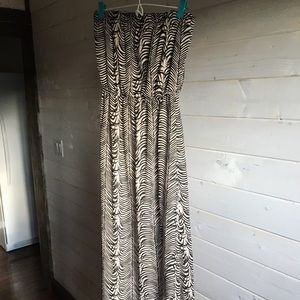 Temperance | Zebra Patterned Strapless Maxi Dress